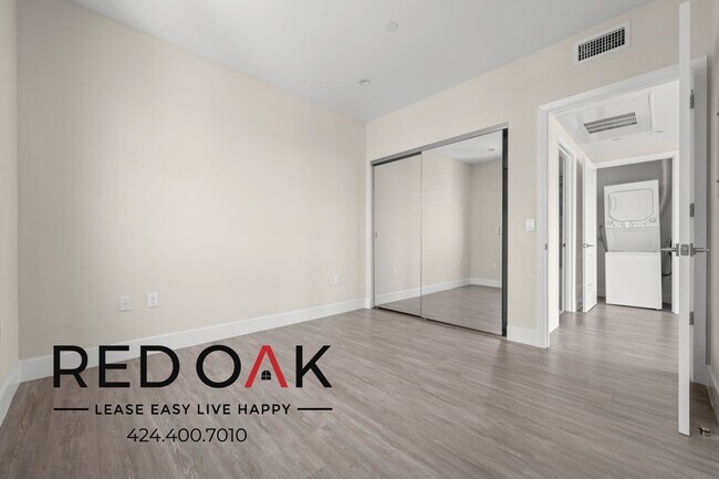 Building Photo - ~1 Month FREE~ Sun-Drenched, Spacious One ...