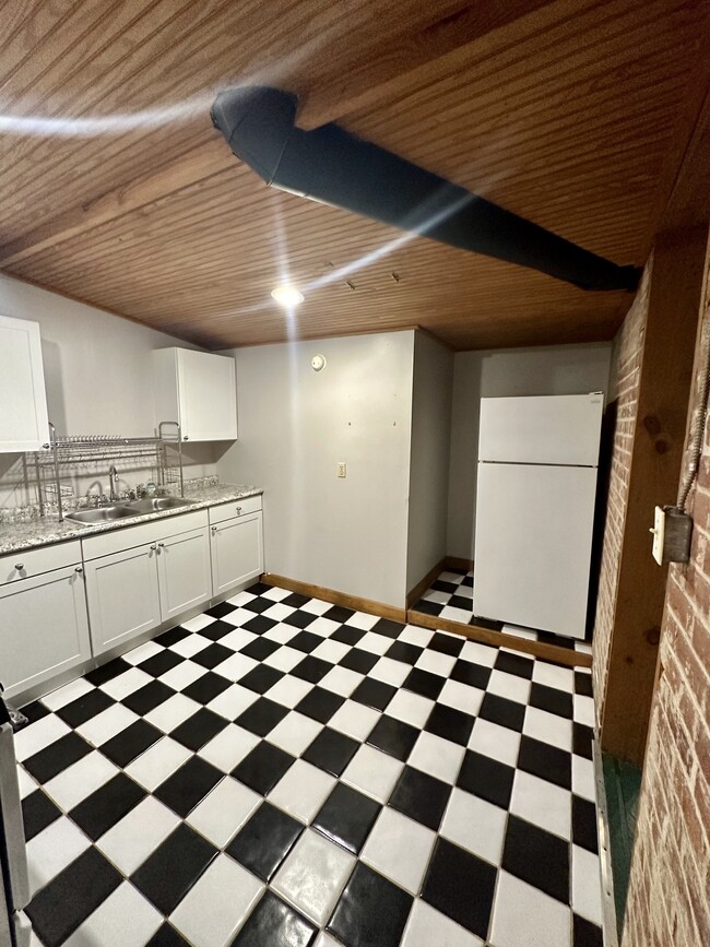 Building Photo - 3514 Telford St