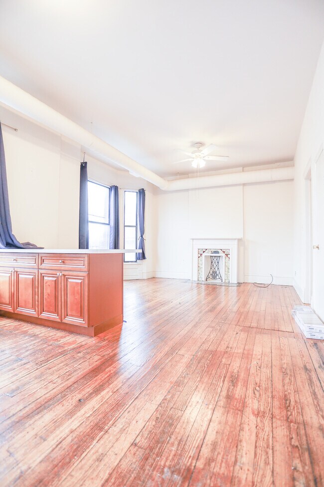 Foto del edificio - 652 N Noble St
