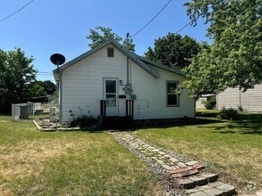 Building Photo - 1406 Z Ave
