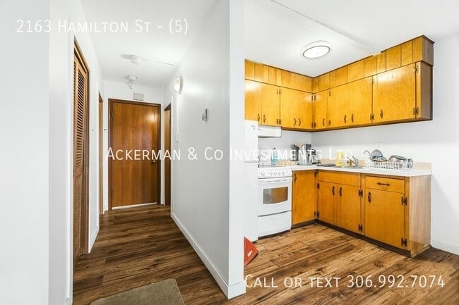 Building Photo - 2163 Hamilton St