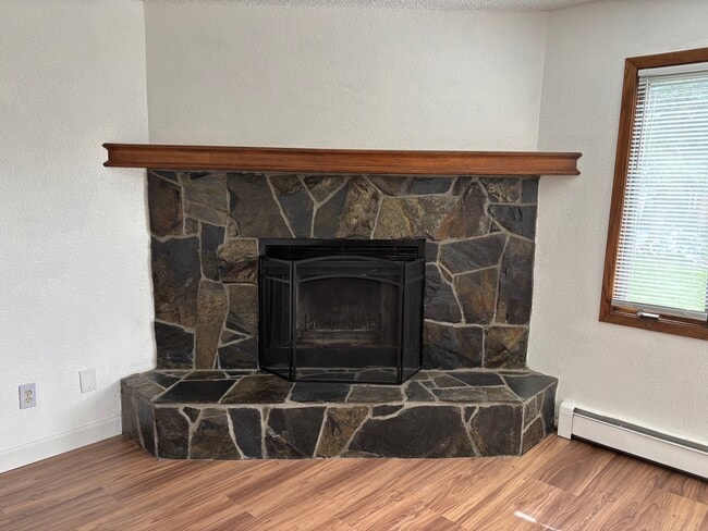 Building Photo - 1180 Golden Dawn Cir