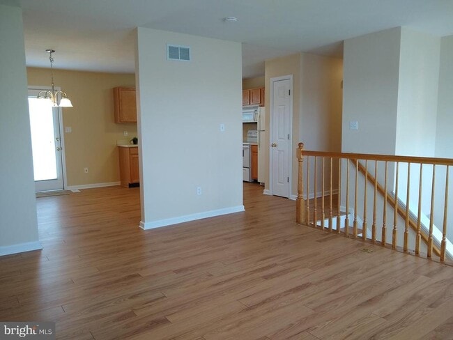 Building Photo - 110 Rawlings Ave