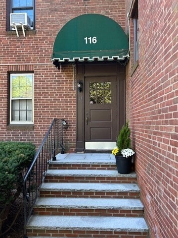 Primary Photo - 116 Floral St