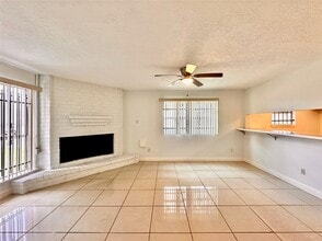 Building Photo - 8610 Valley Meadow Dr