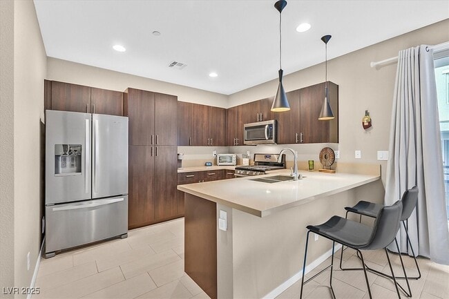 Foto del edificio - 11250 Hidden Peak Ave