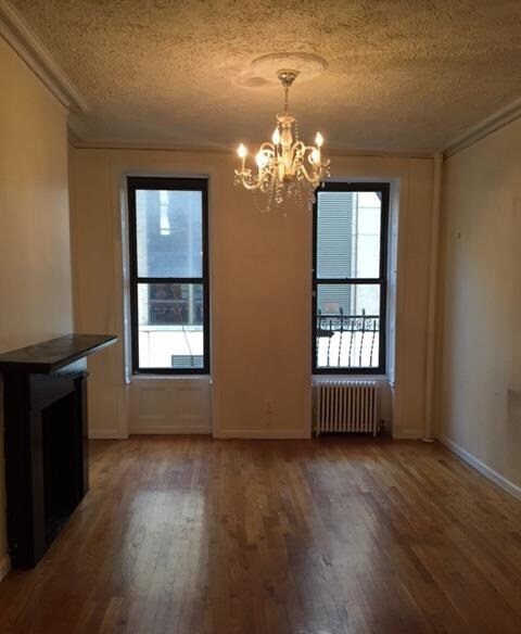 Primary Photo - 365 10th Ave