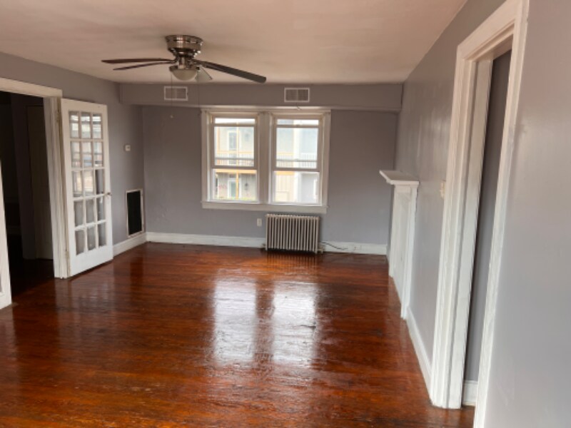 30 Eberts Ln Unit Front, York, PA 17403 Room for Rent in York, PA