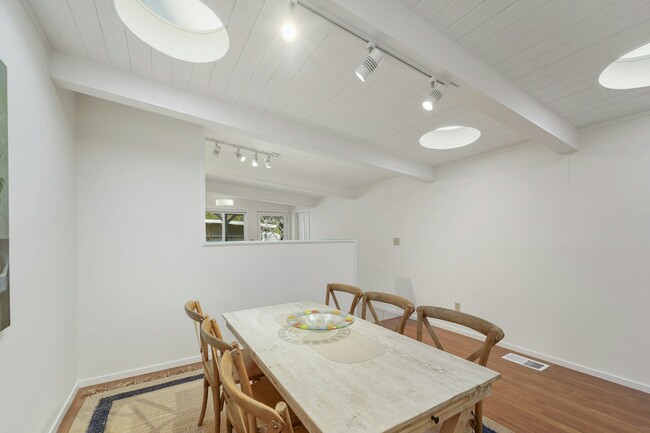 Foto del edificio - 22 Arch Way