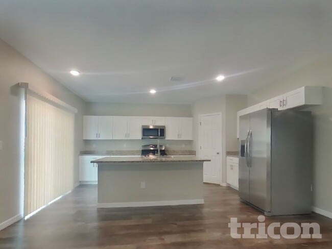 Foto del edificio - 12930 Oak Hill Way