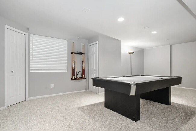 Foto del edificio - 423 Vaughn Cir