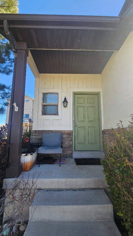 Building Photo - 2718 N Elm Dr