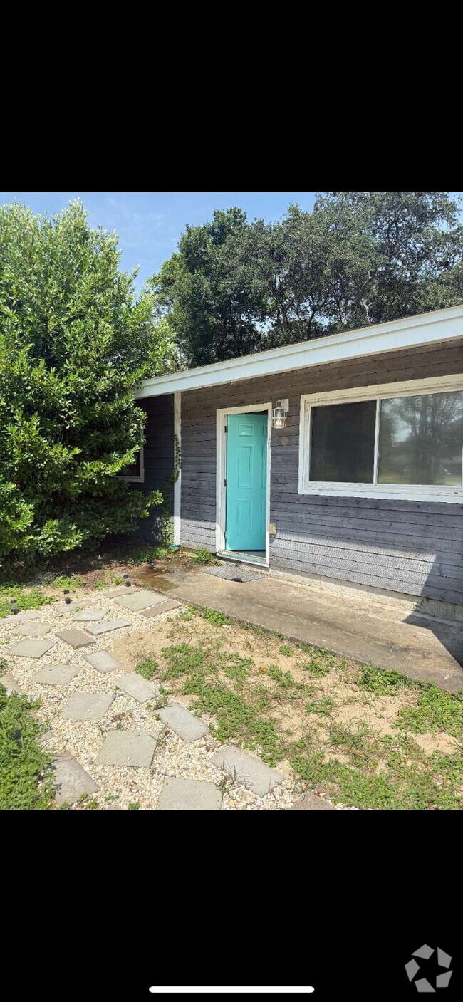 Building Photo - 19 Eglin St