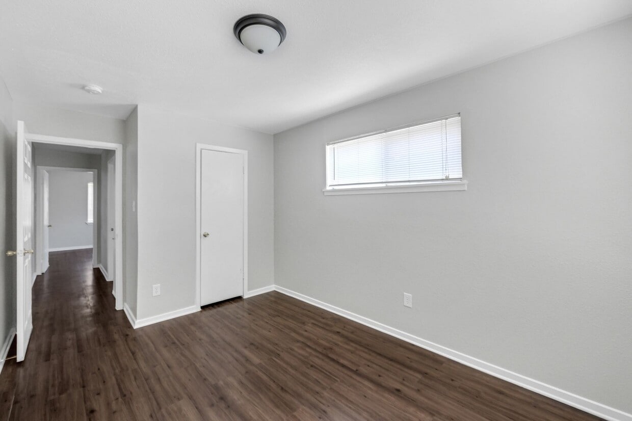 Foto principal - 5726 Pickfair St