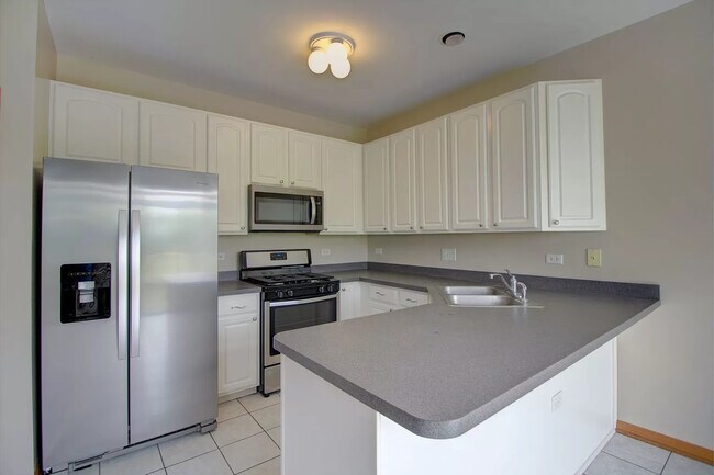 Building Photo - 2961 Old Renwick Cir