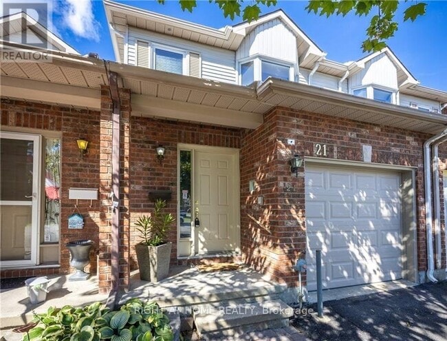 Building Photo - 21 Grenadier Way