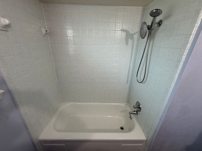 Foto del edificio - Available for Showing Now! Flexible Lease Term 9 to 18 Month Offer!!  ***SPECIAL $250 OFF 1ST FUL...
