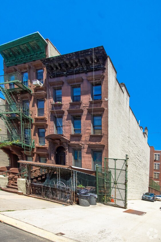 Foto del edificio - 23 E 127th St
