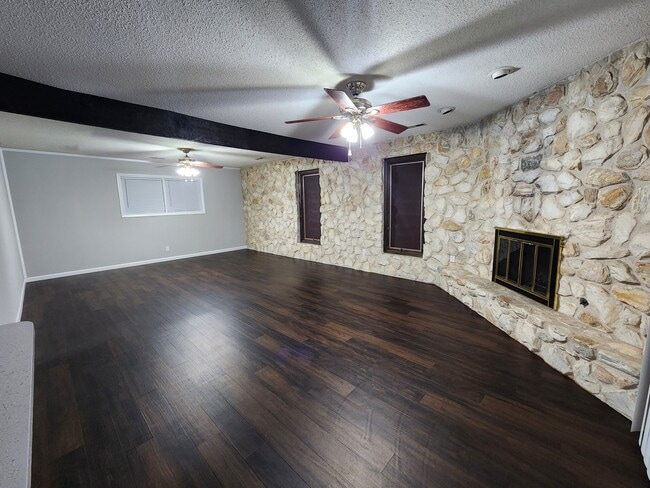 Building Photo - 201 Texas Trail