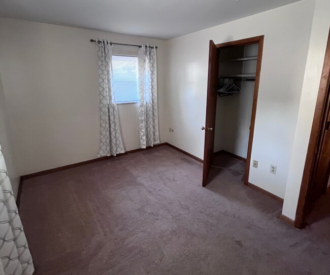 Foto del edificio - 1271 Hunter Ave