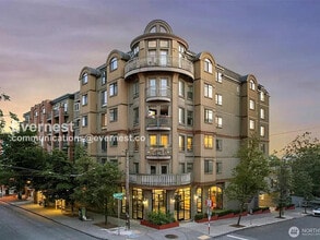 Building Photo - 133 Queen Anne Ave N