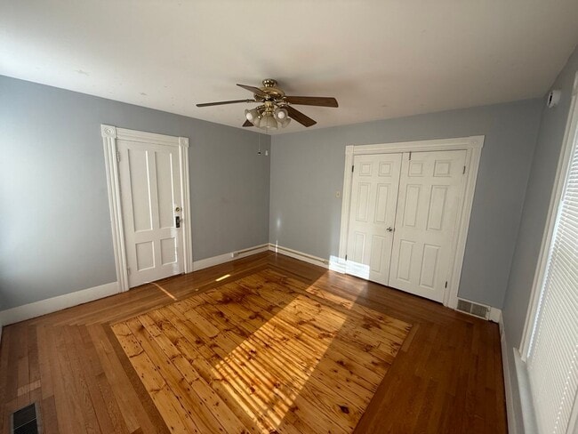 Building Photo - 39 Bremer St