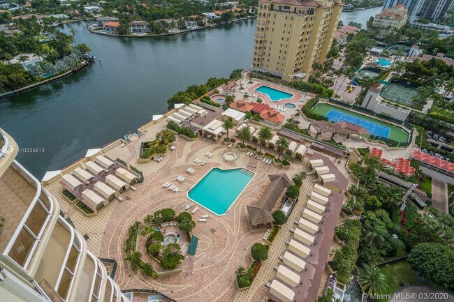 Building Photo - 20191 E Country Club Dr