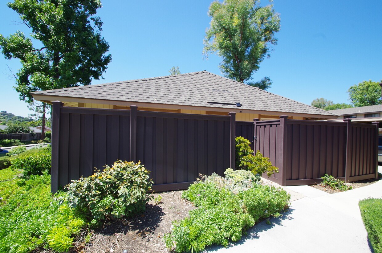 28905 Oakpath Dr, Agoura Hills, CA 91301 Townhome Rentals in Agoura