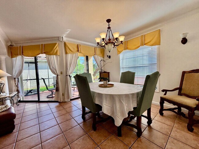 Foto del edificio - 1760 Shoreside Cir