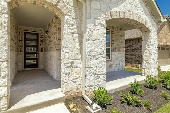 Foto del edificio - 2309 Magnolia Hl Dr