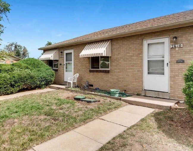 Building Photo - 2600 S Acoma