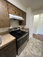 Building Photo - 1826 N Crestmont Dr
