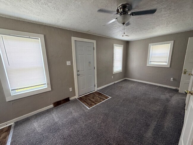 Foto del edificio - Cozy 1 Bed 1 Bath - Available Now!