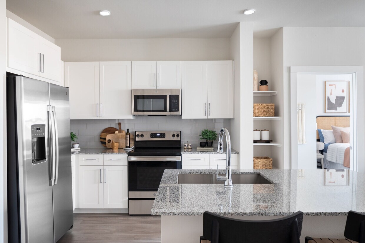 Broadstone Baybrook Apartments in Webster, TX