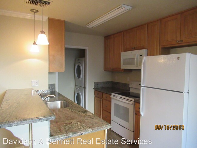 Building Photo - 2 br, 1.5 bath House - 1132 Marina Dr