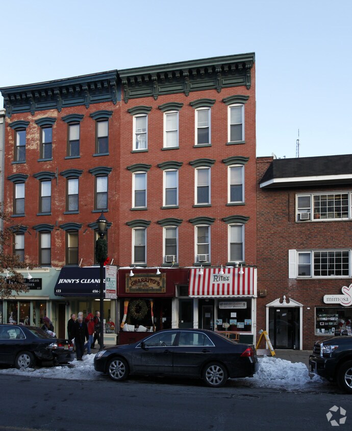 Building Photo - 121 Washington St