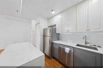 Building Photo - 319 Barrow St