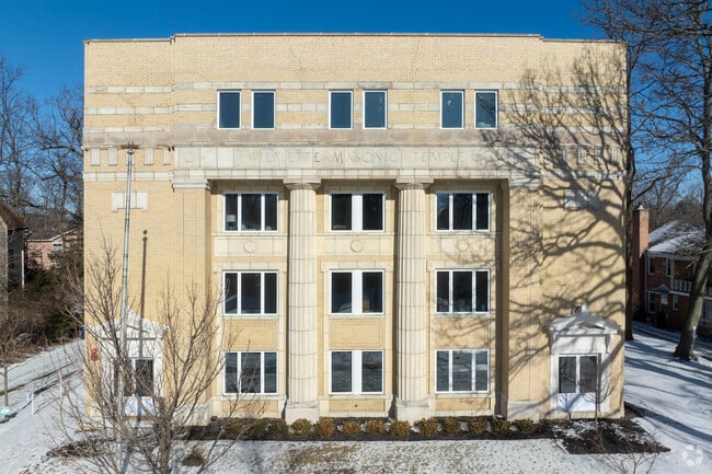 Building Photo - The 1010 on Central