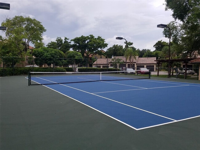 Foto del edificio - 4481 W McNab Rd