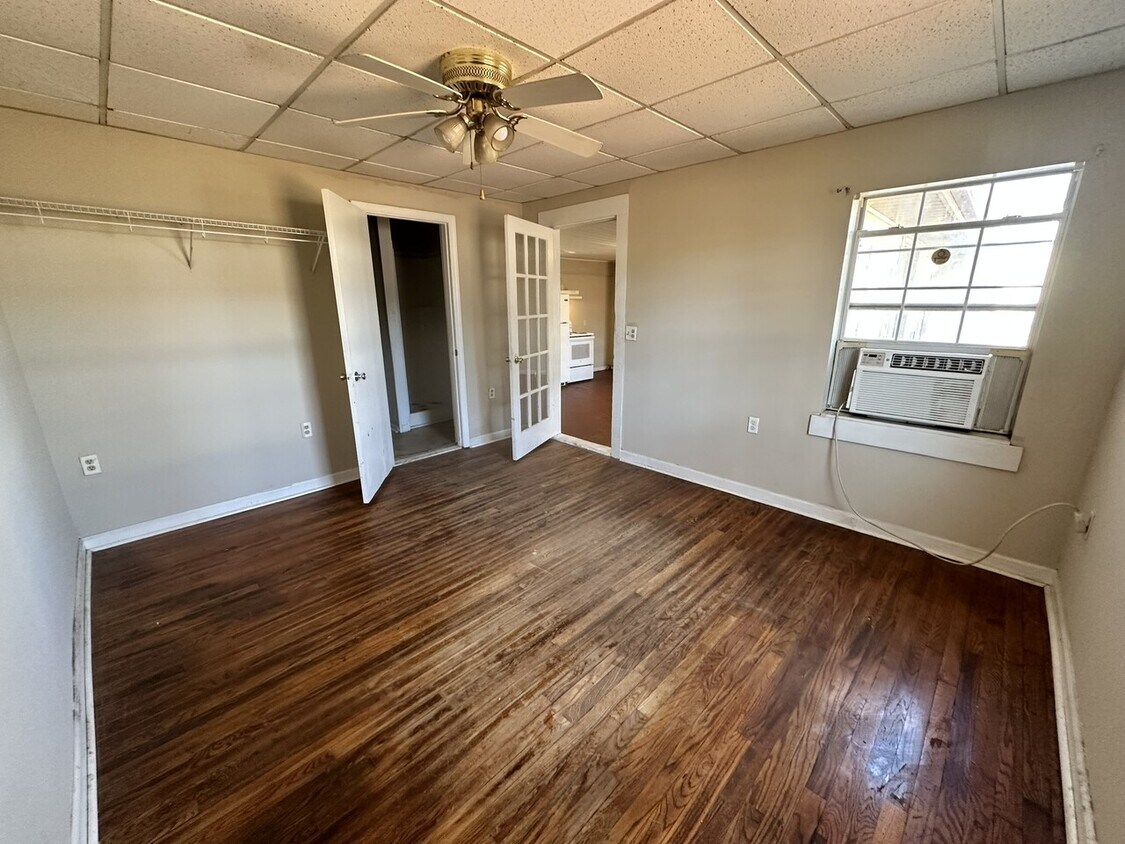 725 Bloch St Unit 2, Montevallo, AL 35115 Condo for Rent in