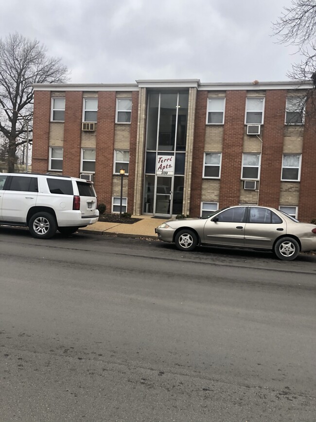 Building g front - 3199 Morganford Rd