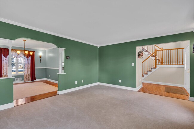 Building Photo - 41 Carrie Dr