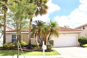 Building Photo - 3221 SW 173rd Terrace