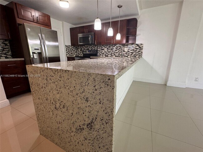 Foto del edificio - 9143 SW 77th Ave