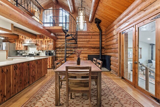 Foto del edificio - 295 Tally Lake Campground Rd