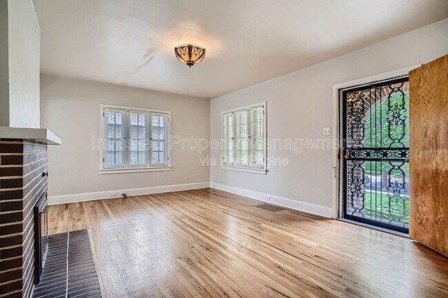 Foto del edificio - 384 N Ogden St