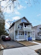 Building Photo - 564 Midland St