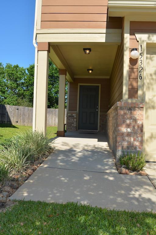 Foto del edificio - 15326 Trinity Meadow Dr