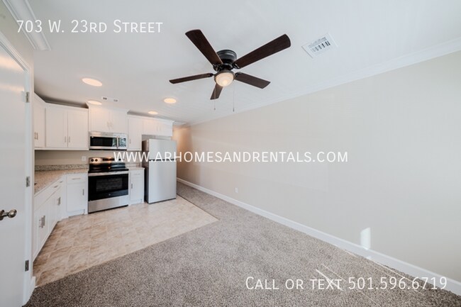 Foto del edificio - 703 W 23rd St