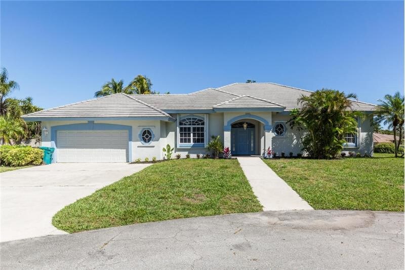 Primary Photo - 907 SW 37th Ct